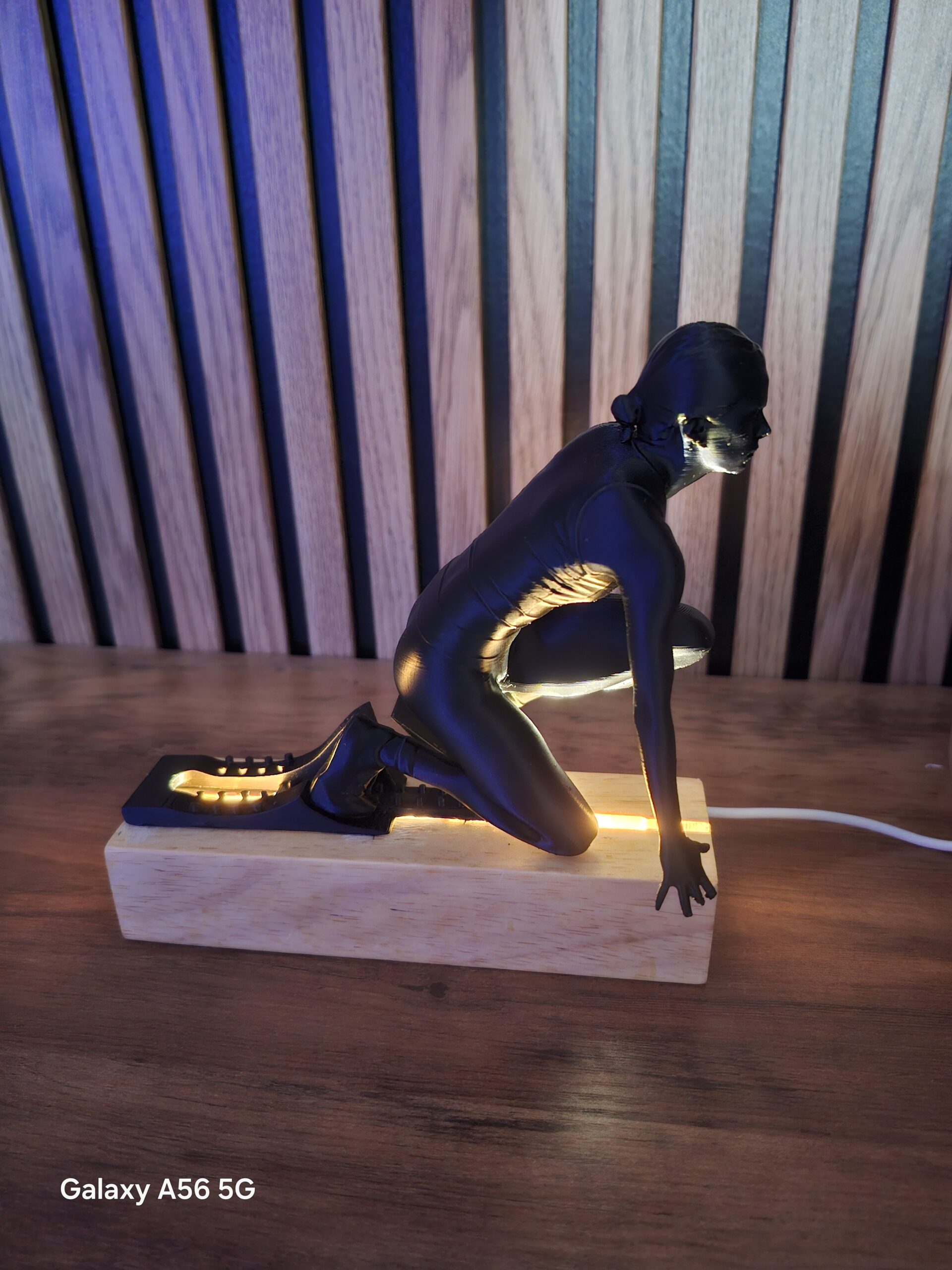 Figura 3D Personalizada con Luz LED a partir de tu Fotografía - Imagen 3